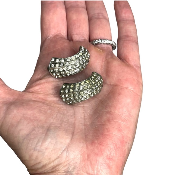 Art Deco Half Hoop Set of 2 Rhinestone Brooches - Picture 5 of 13